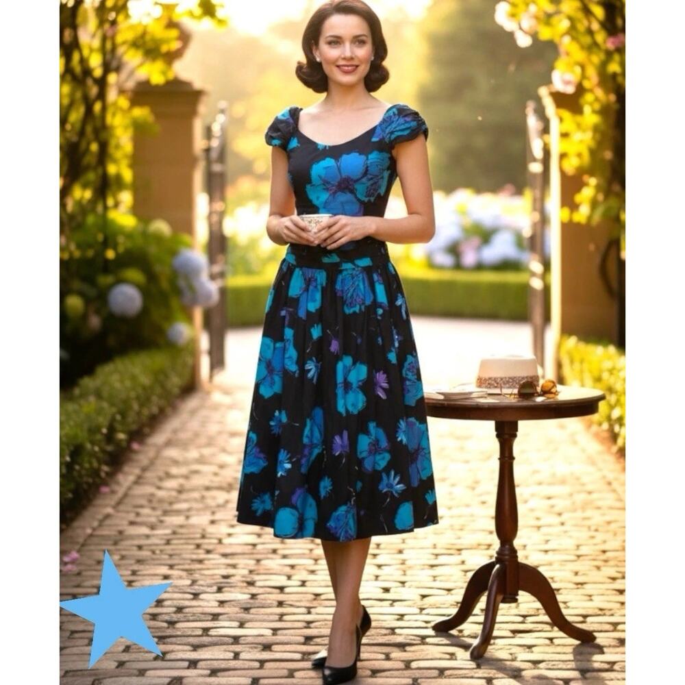 Vtg. 80s Laura Ashley UK Blue Floral Party Dress Cottagecore Trad Wife XS 0 2